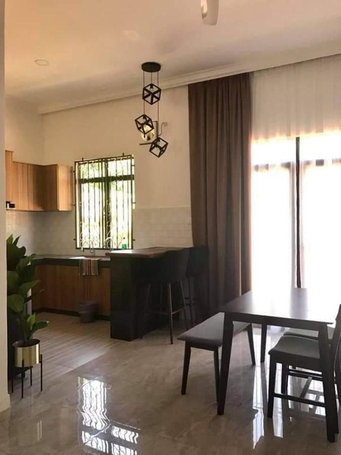 Casa Tiga Homestay Besut كامبونغ كوالا بيسوت المظهر الخارجي الصورة