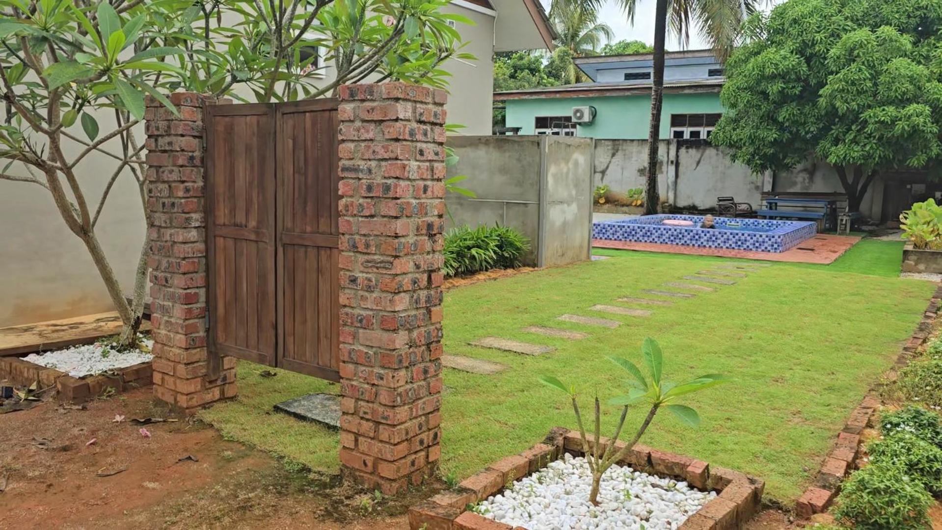 Casa Tiga Homestay Besut كامبونغ كوالا بيسوت المظهر الخارجي الصورة