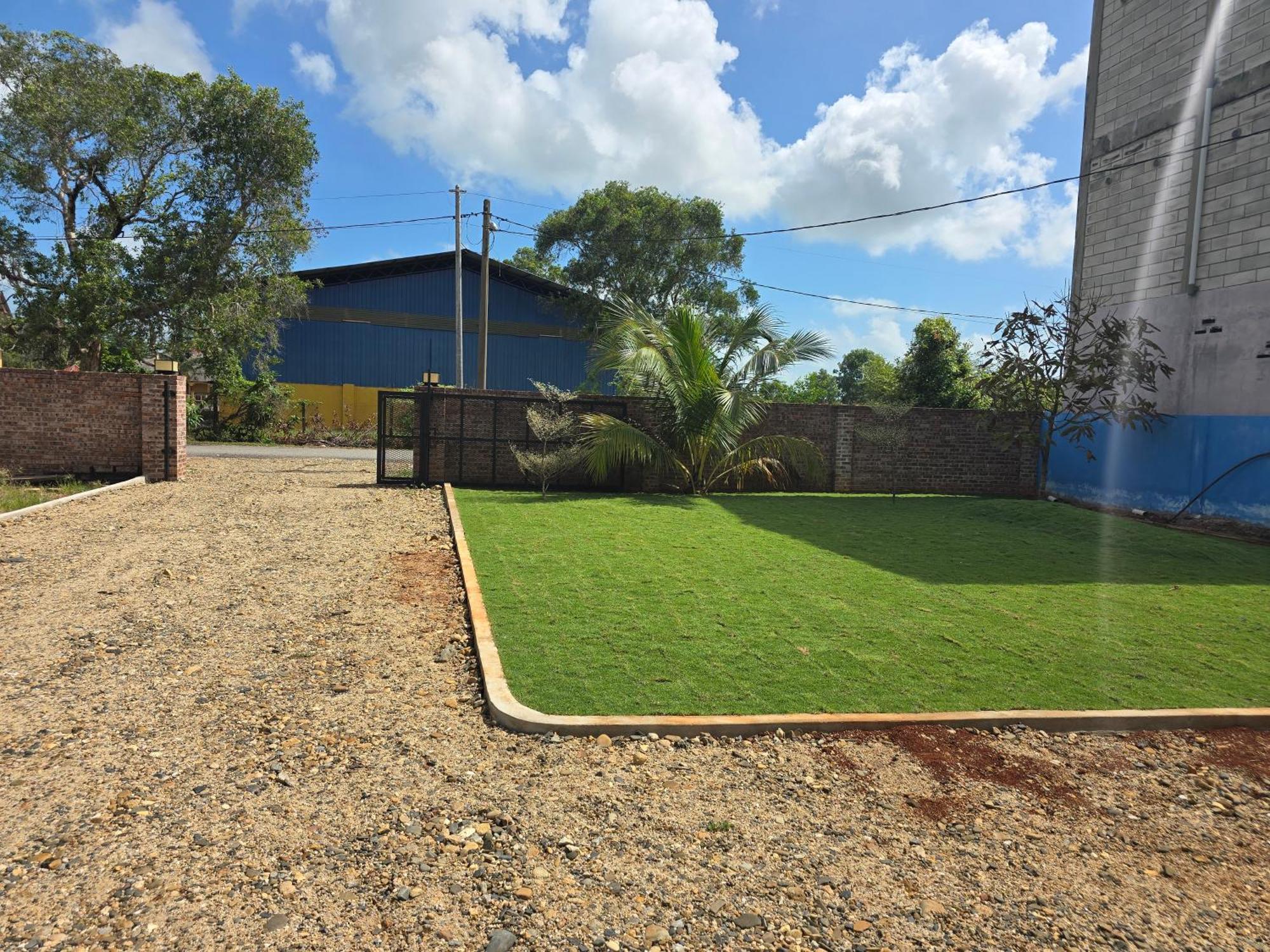 Casa Tiga Homestay Besut كامبونغ كوالا بيسوت المظهر الخارجي الصورة